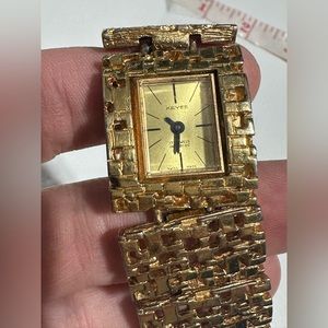 Vintage/antique elegant Keyes 17 jewels gold tone metal watch bracelet